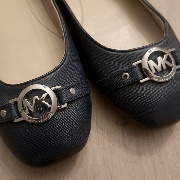 MICHAEL MICHAEL KORS FULTON SAFFIANO LEATHER SILVER BUCKLE MOC DRIVING LOAFERS - Picture 2 of 8